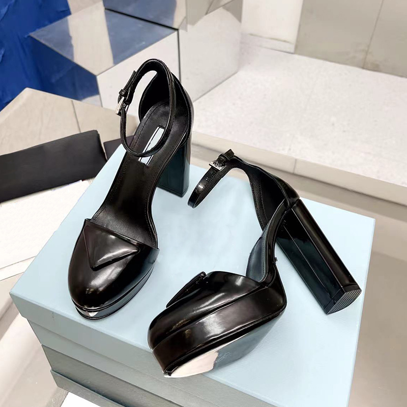 Brand Casual Shoes designer design Sandals Womens High Heeled Platform Heel Classic Triangle Ankle size 35-41, Blue full diamond
Brand Casual Shoes designer design Sandals Womens High Heeled Platform Heel Classic Triangle Ankle size 35-41, Blue full diamond