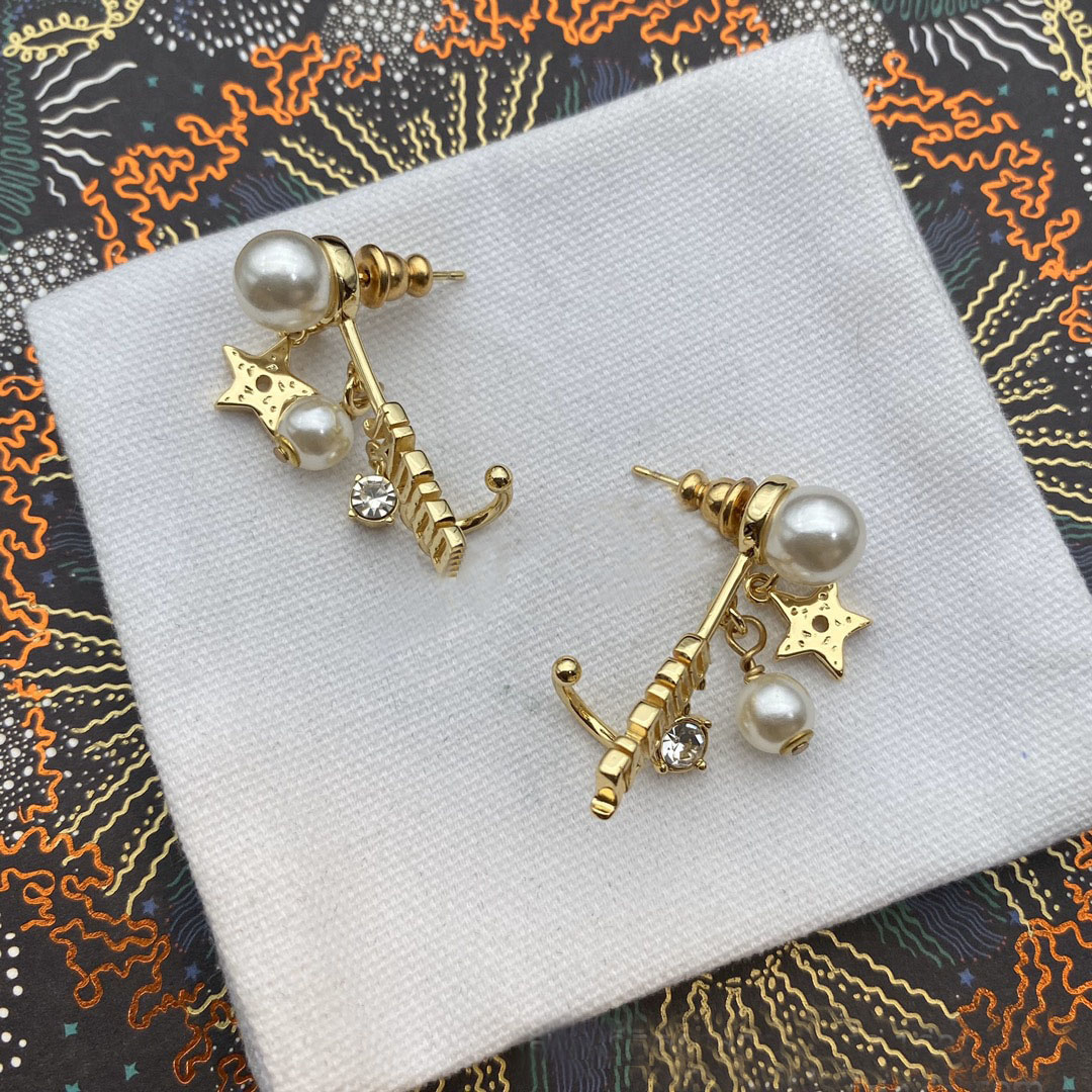Retro Stud Earrings Luxury Ear Cuff Pearl Diamond Jewelry Designer for Woman Girl Vintage Multi Colored Jewelry Trendy Hypoallergenic Star Letter Gold Finish Metal
Retro Stud Earrings Luxury Ear Cuff Pearl Diamond Jewelry Designer for Woman Girl Vintage Multi Colored Jewelry Trendy Hypoallergenic Star Letter Gold Finish Metal