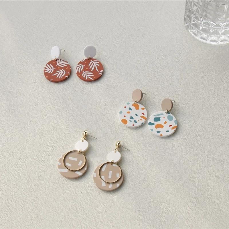 Dangle & Chandelier 2022 Vintage Bohemia Round Acrylic Colorful Dots Leaf Graffiti Pattern Drop Earrings For Women Jewelry GiftsDangle
Dangle & Chandelier 2022 Vintage Bohemia Round Acrylic Colorful Dots Leaf Graffiti Pattern Drop Earrings For Women Jewelry GiftsDangle