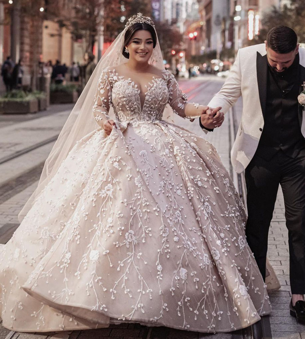 Elegant Ball Gown Wedding Dresses Appliques Sequins Beads V Neck Long Sleeves Backless Floor Length Train Elegant High Waist Vintage Robes De Soiree