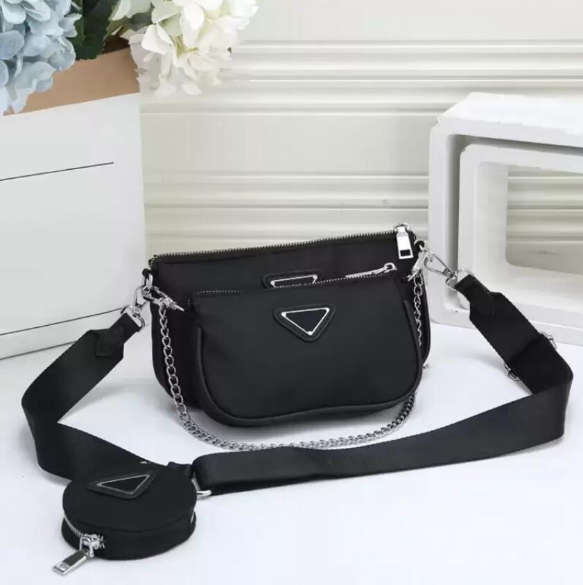 Fashion Women Luxurys Designers Bags 2022 Italian fashion Handbag PU leather Canvas clutch shoulder Crossbody Designer Bag female purse size 25-5-17cm
Fashion Women Luxurys Designers Bags 2022 Italian fashion Handbag PU leather Canvas clutch shoulder Crossbody Designer Bag female purse size 25-5-17cm
