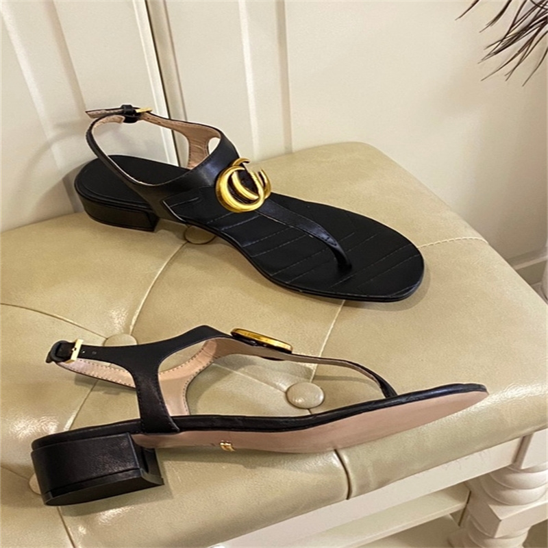 2021 A18 Designer women sandals ladies luxury genuine leather slippers flat shoe Oran sandal party wedding shoes with box size 35-42
2021 A18 Designer women sandals ladies luxury genuine leather slippers flat shoe Oran sandal party wedding shoes with box size 35-42
