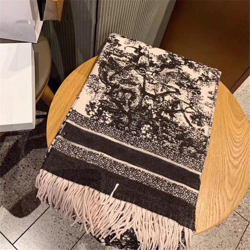 Thick Cashmere Scarf Hijab for Women Print Double-sided Solid Pashmina Shawl and Wrap Luxury Headscarves Bufanda Echarpe
Thick Cashmere Scarf Hijab for Women Print Double-sided Solid Pashmina Shawl and Wrap Luxury Headscarves Bufanda Echarpe