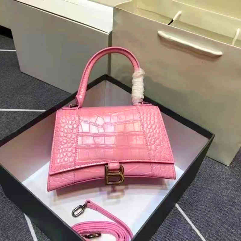 Luxury Bags Balenciga Handbags Designer s Family Hourglass Women's Light High Version Underarm Bag Leather Cross
Luxury Bags Balenciga Handbags Designer s Family Hourglass Women's Light High Version Underarm Bag Leather Cross