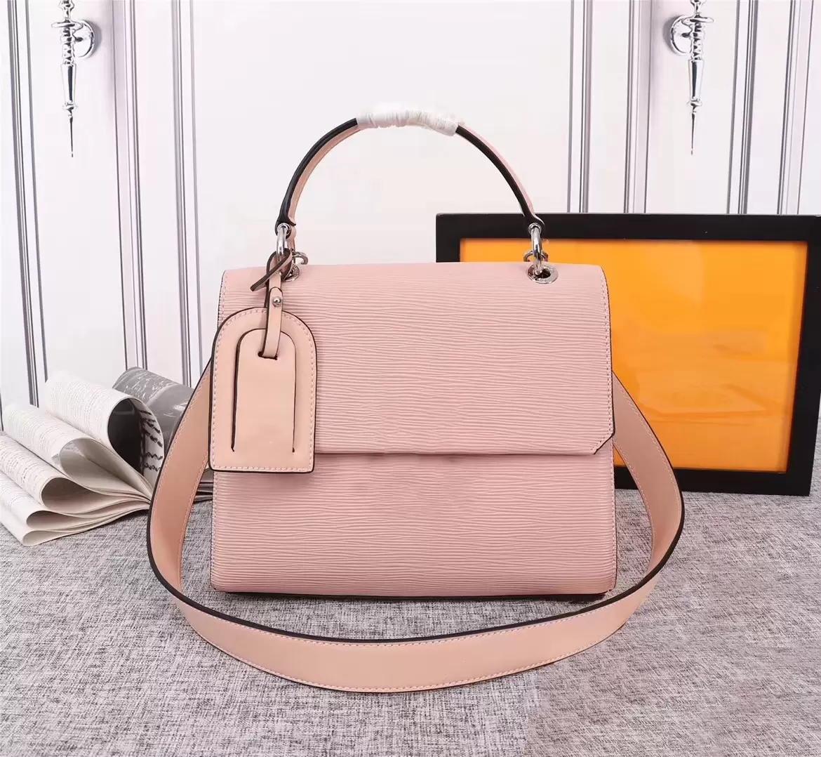 Original High Quality bag Grenelle Designer Luxury Handbags Purses Classic Flip Bag Women Brand Tote Epi Leather Shoulder Bags, Red
Original High Quality bag Grenelle Designer Luxury Handbags Purses Classic Flip Bag Women Brand Tote Epi Leather Shoulder Bags, Red