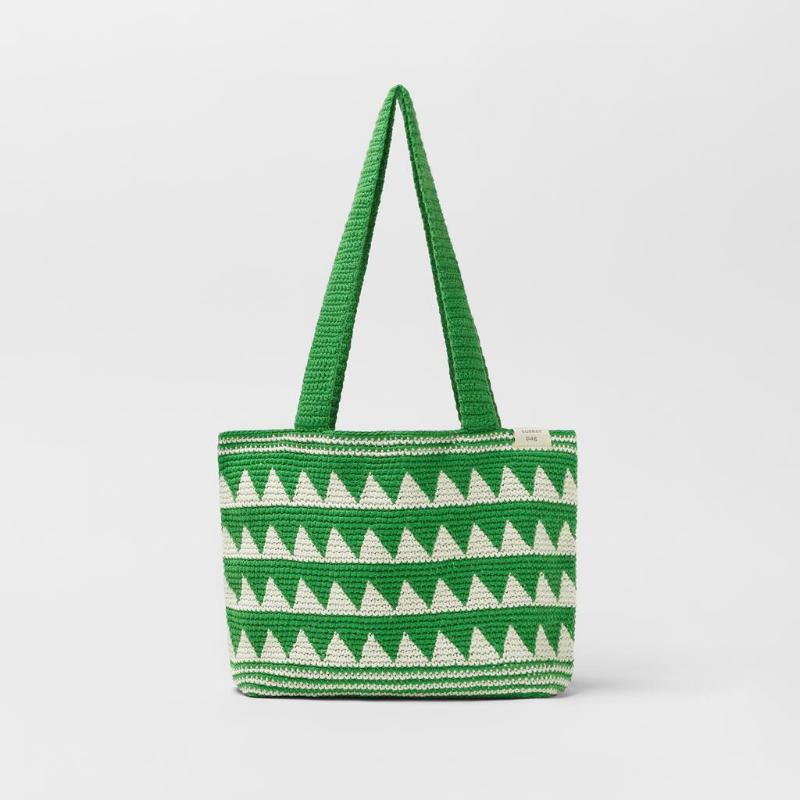 Evening Bags Casual Knitting Women Shoulder Designer Croched Large Tote Bag Green Summer Beach Lady Handbags Simple Shopper Purses 2022
Evening Bags Casual Knitting Women Shoulder Designer Croched Large Tote Bag Green Summer Beach Lady Handbags Simple Shopper Purses 2022