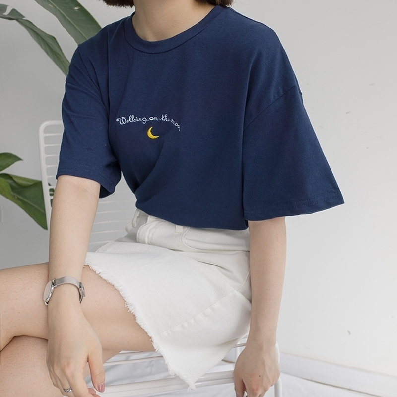 Cute Moon Embroidery Printed Short Sleeve T Shirt Women Summer Casual Allmatch Tshirt Woman Harajuku Tops Y200109, Dark blue
Cute Moon Embroidery Printed Short Sleeve T Shirt Women Summer Casual Allmatch Tshirt Woman Harajuku Tops Y200109, Dark blue