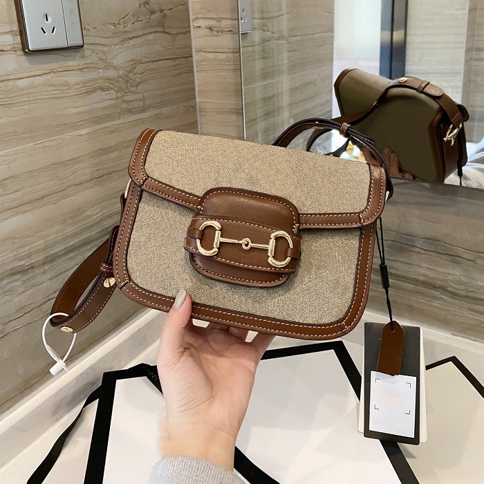 Luxurys Designers 1955 Shoulder Bags Printed Messenger Bag Handbags Fashion women Classic crossbody handbag quality Coins Card Holder ladies Wallet Flap, No bags
Luxurys Designers 1955 Shoulder Bags Printed Messenger Bag Handbags Fashion women Classic crossbody handbag quality Coins Card Holder ladies Wallet Flap, No bags