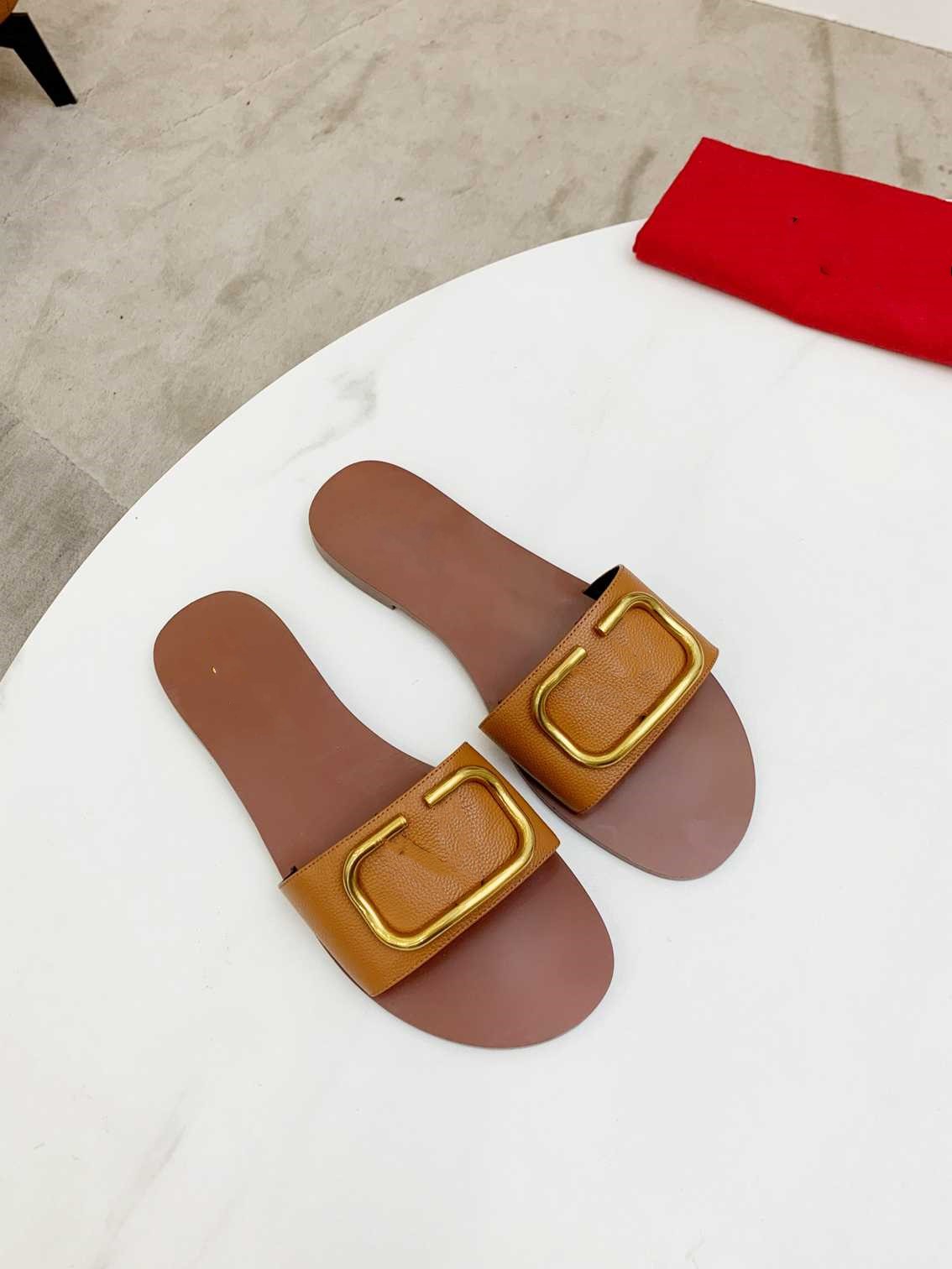 Luxury Fashion Casual High Quality Autumn and louiseity Winter Men's Women's Multi-color Thick Sole Valentine Slippers viutonity D070
Luxury Fashion Casual High Quality Autumn and louiseity Winter Men's Women's Multi-color Thick Sole Valentine Slippers viutonity D070