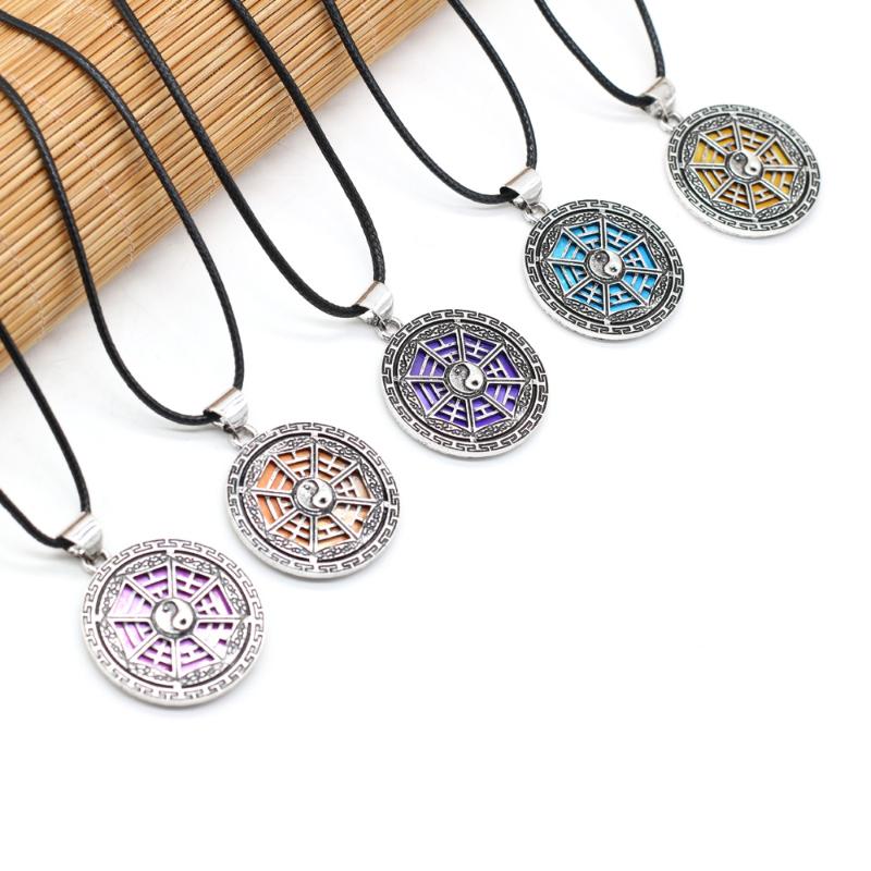 Pendant Necklaces Selling Natural Alloy Shell Necklace Sweater Chain Round Handmade Crafts DIY Creative Personality Made 34x34mmPendant
Pendant Necklaces Selling Natural Alloy Shell Necklace Sweater Chain Round Handmade Crafts DIY Creative Personality Made 34x34mmPendant
