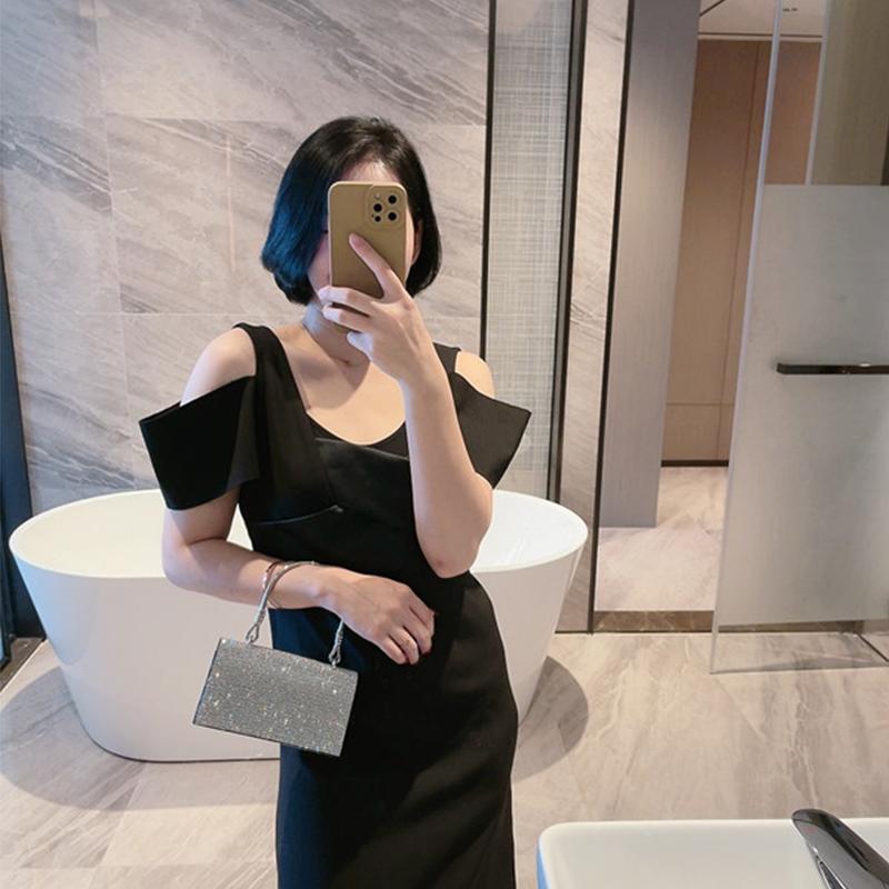 Shoulder Bags Luxury Designer Handbags For Women Evening 2022 Shopper Purses Fashion Shiny Rhinestones Metal Handle Chain Square Tote BagSho, Xiangbingse
Shoulder Bags Luxury Designer Handbags For Women Evening 2022 Shopper Purses Fashion Shiny Rhinestones Metal Handle Chain Square Tote BagSho, Xiangbingse