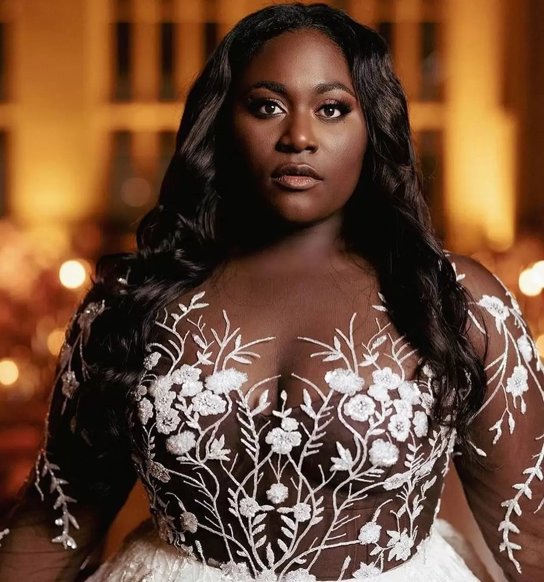 Gorgeous D Floral Applique Wedding Dresses Bridal Gown Long Sleeves Illusion Top Tulle Floor Length Custom Made Plus Size Beach Boho Vestidos De Novia