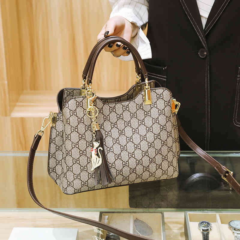 Bag female new women's handbag leather leisure bag sling Shoulder Messenger Handbags Design deals, Brown
Bag female new women's handbag leather leisure bag sling Shoulder Messenger Handbags Design deals, Brown