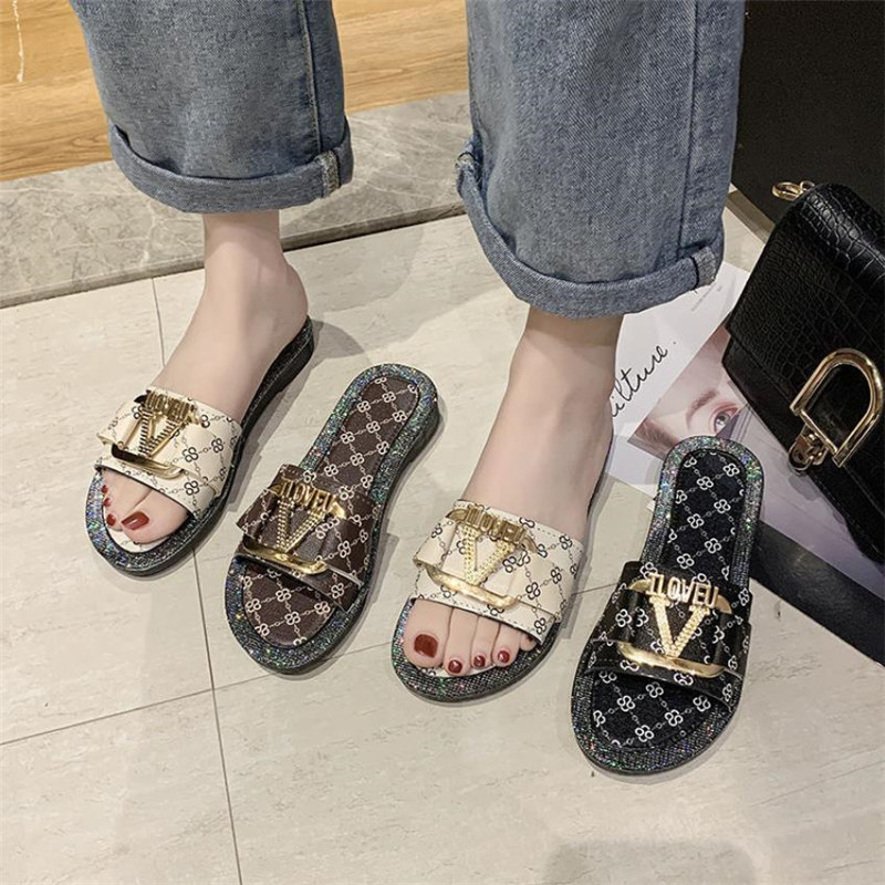 Famous designer design women' ssandals indoor slippers high-quality letter button decoration flat beach shoes ladies sandals, Black
Famous designer design women' ssandals indoor slippers high-quality letter button decoration flat beach shoes ladies sandals, Black