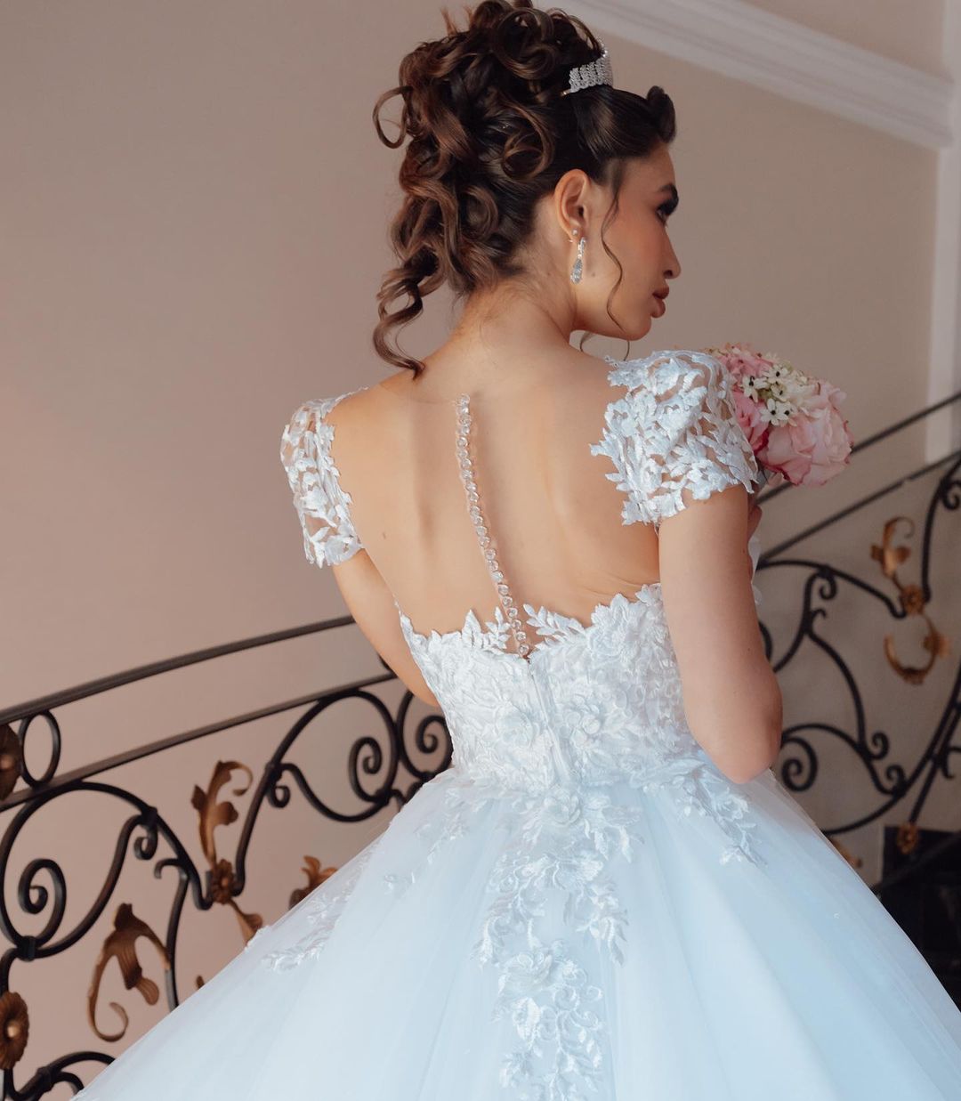 Luxury Lace White Wedding Dress Scoop Applique Short Sleeve Ball Gown Custom Made Saudi Arabic Bridal Gowns