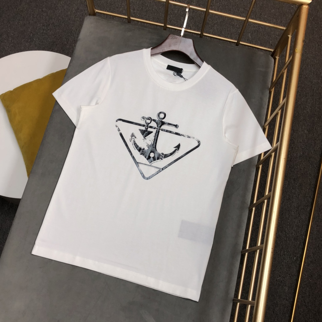 22ss most fashion brand t shirt mens tops printing Pattern Comfortable fabric 3D Cotton padding warm Letter Anchor design on chest short sleeves, White
22ss most fashion brand t shirt mens tops printing Pattern Comfortable fabric 3D Cotton padding warm Letter Anchor design on chest short sleeves, White