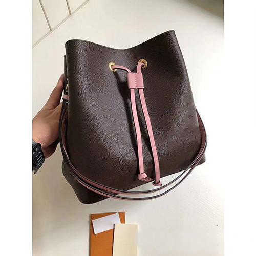 Fashion Women Luxury Genuine Leather Handbag Brand Designer Handbag Calf Single Shoulder Diagonal NONO Handbag M44020 M44022 M43569 M44021, White check blue
Fashion Women Luxury Genuine Leather Handbag Brand Designer Handbag Calf Single Shoulder Diagonal NONO Handbag M44020 M44022 M43569 M44021, White check blue