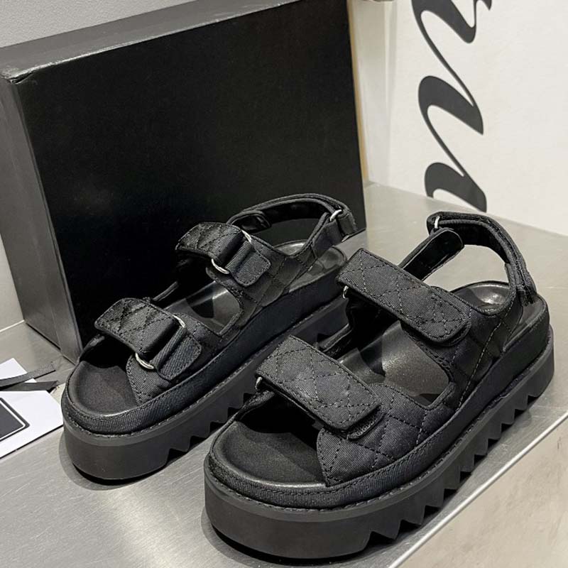 Classic Sandals For Woman Designer Retro Beach Shoes Black Platform Cowhide Womens Slippers Top Quality Slingbacks Open Shoes Metal Espadrille Luxury Slides Mules, Box
Classic Sandals For Woman Designer Retro Beach Shoes Black Platform Cowhide Womens Slippers Top Quality Slingbacks Open Shoes Metal Espadrille Luxury Slides Mules, Box