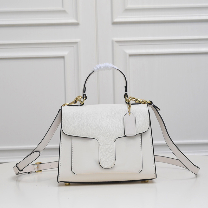 Shoulder Bag Designer Detachable Shoulder Straps Handbags Sophisticated Fashion Crossbody Bags Bottom Protection Rivets Large Capacity purses High Quality, White
Shoulder Bag Designer Detachable Shoulder Straps Handbags Sophisticated Fashion Crossbody Bags Bottom Protection Rivets Large Capacity purses High Quality, White