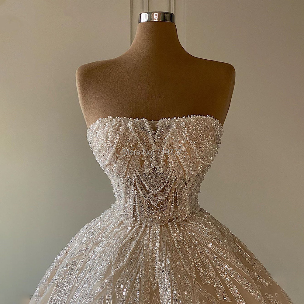 Princess Ball Wedding Dresses Sleeveless Strapless Bateau Sequins Appliques Lace Ruffles or Length Glitter Bridal Gown Vintage Plus Size robes de soir