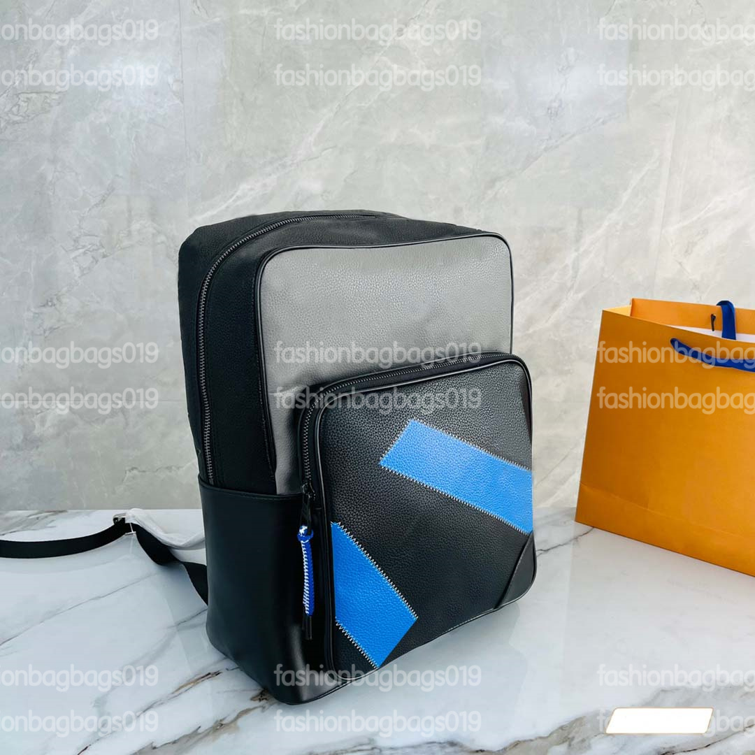 Dean Backpack M59924 Black Colorblock Navy Blue Words Embossed Monograms leather Bag with Zipped Front pocket Mens Luxurys designers Travel Bags
Dean Backpack M59924 Black Colorblock Navy Blue Words Embossed Monograms leather Bag with Zipped Front pocket Mens Luxurys designers Travel Bags