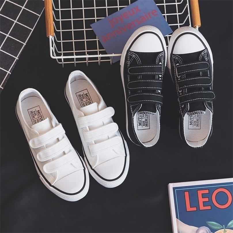 Classics Concise White Canvas Shoes Women Harajuku Casual Wild Platform Sneakers Fashion Black Flat Slip On Sneakers 220616
Classics Concise White Canvas Shoes Women Harajuku Casual Wild Platform Sneakers Fashion Black Flat Slip On Sneakers 220616