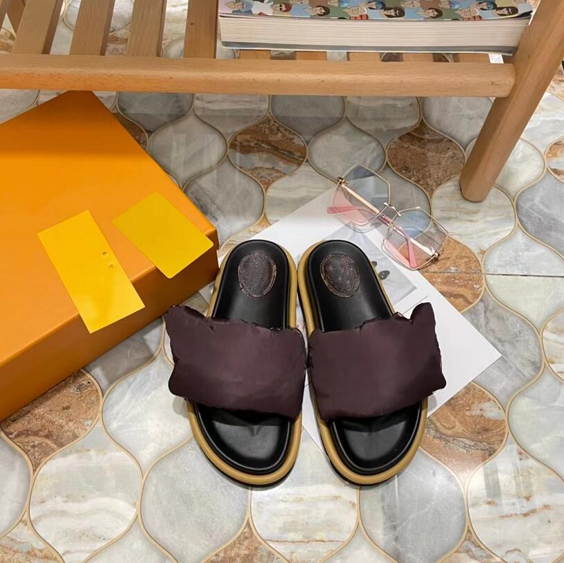 Top Quality Genuine Leather Slippers Designer Nylon Women Printing Slipper Summer Flat Heel Velcro Luxury Sandal Feather Filling Lady Sole Flip-Flops Beach Shoes, Not sold separately
Top Quality Genuine Leather Slippers Designer Nylon Women Printing Slipper Summer Flat Heel Velcro Luxury Sandal Feather Filling Lady Sole Flip-Flops Beach Shoes, Not sold separately