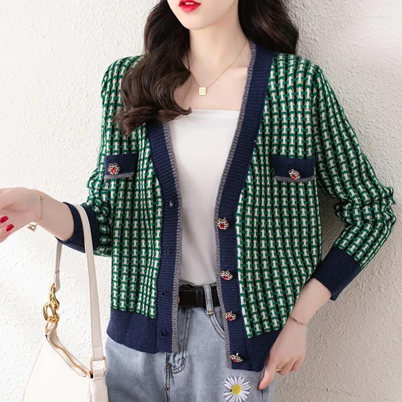 Women's Knits & Tees Green Plaid Cropped Cardigan Knitted V Neck Sweater Women Elegant Diamond Buckle Jacket Autumn Vintage Fashion Tops Fem
Women's Knits & Tees Green Plaid Cropped Cardigan Knitted V Neck Sweater Women Elegant Diamond Buckle Jacket Autumn Vintage Fashion Tops Fem