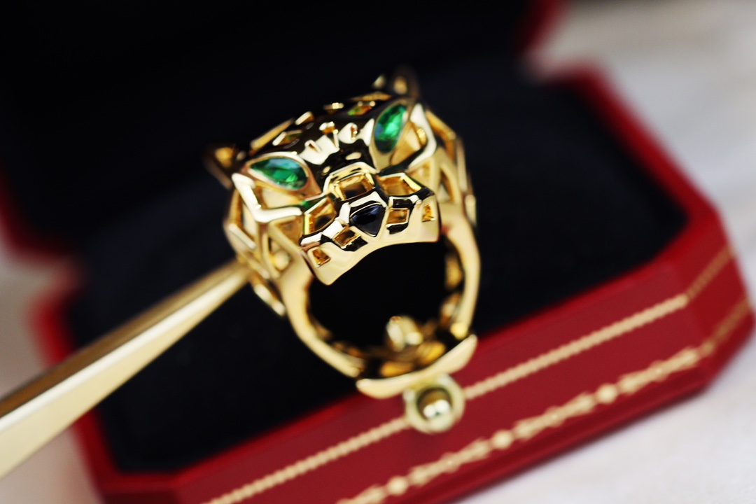2022 New Fashion Famous Brand Party Jewelry Panthere Ring V Gold Hollow Leopard Wedding Finger Ring With Green eyes Women Men