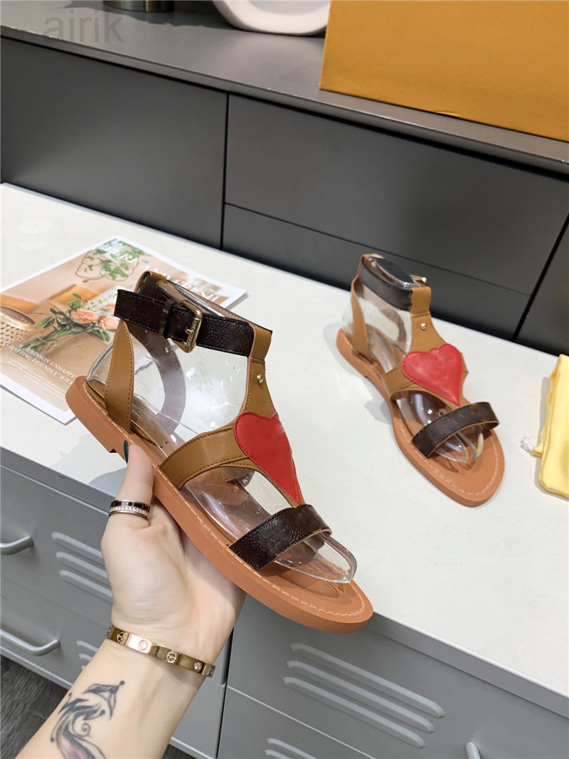Designer Luxury PLAYFUL sandals flat bottom Leather Footwear Gladiator ladies Beach Slipper Flip Flop With Box Dust Bag
Designer Luxury PLAYFUL sandals flat bottom Leather Footwear Gladiator ladies Beach Slipper Flip Flop With Box Dust Bag