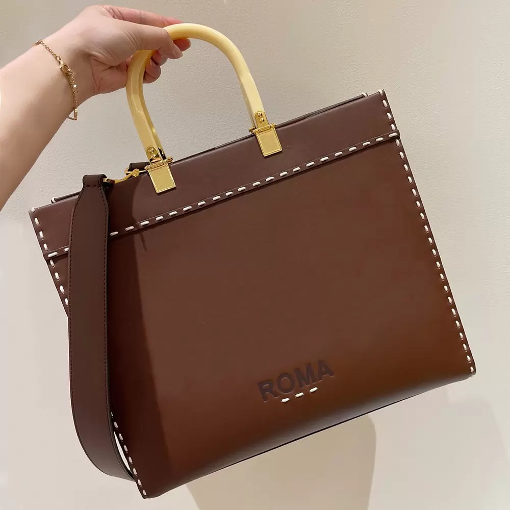 Luxurys Designer Handbags Tote Bags Brown Blue Black top leather material large capacity crossbody bag men women universal classic style Totes FFDFFD, Not for sale;not sold separately.
Luxurys Designer Handbags Tote Bags Brown Blue Black top leather material large capacity crossbody bag men women universal classic style Totes FFDFFD, Not for sale;not sold separately.