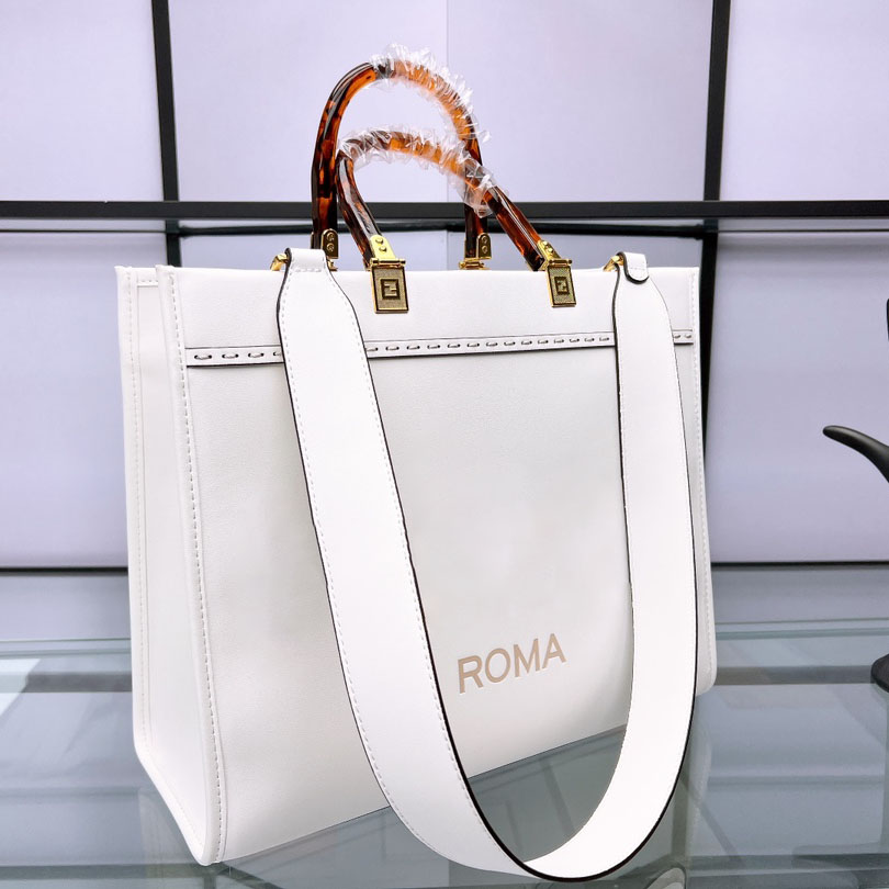 5A Designer Bag Luxury Purse Italy Brand Shoulder Bags Leather Handbag Woman Crossbody Messager Cosmetic Purses Wallet by shoebrand S71 08, #30 box
5A Designer Bag Luxury Purse Italy Brand Shoulder Bags Leather Handbag Woman Crossbody Messager Cosmetic Purses Wallet by shoebrand S71 08, #30 box