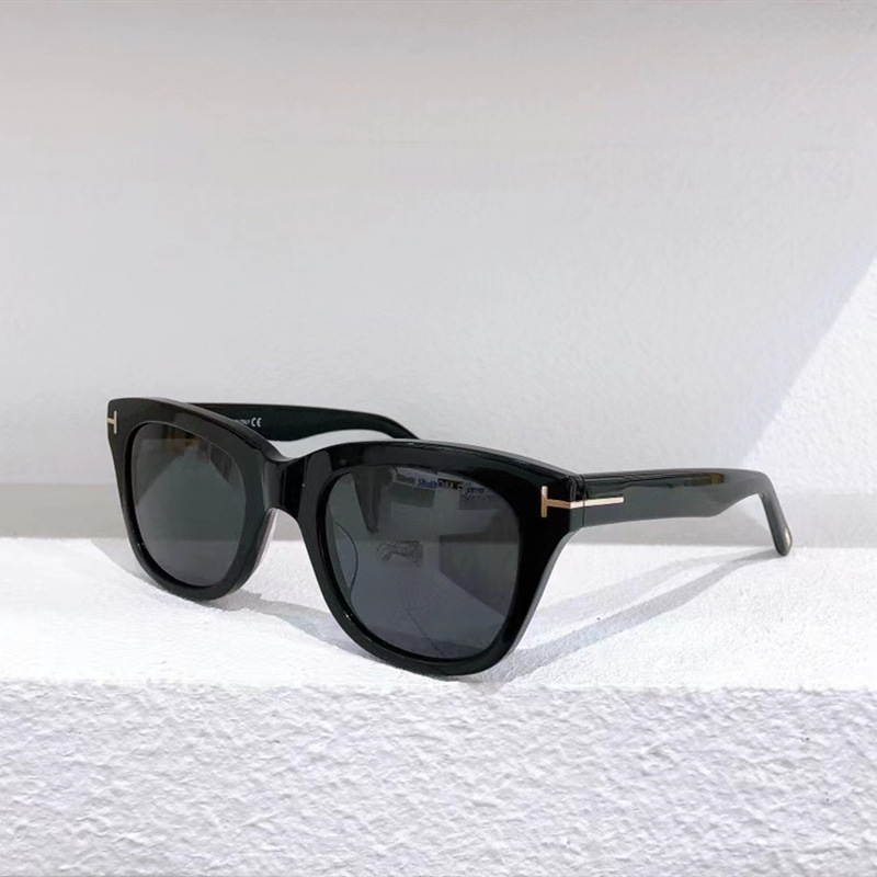 Tom new sunglasses 007 movie British style men and women with the same black box Ford's business driving Cycling sunglasses TF211
Tom new sunglasses 007 movie British style men and women with the same black box Ford's business driving Cycling sunglasses TF211