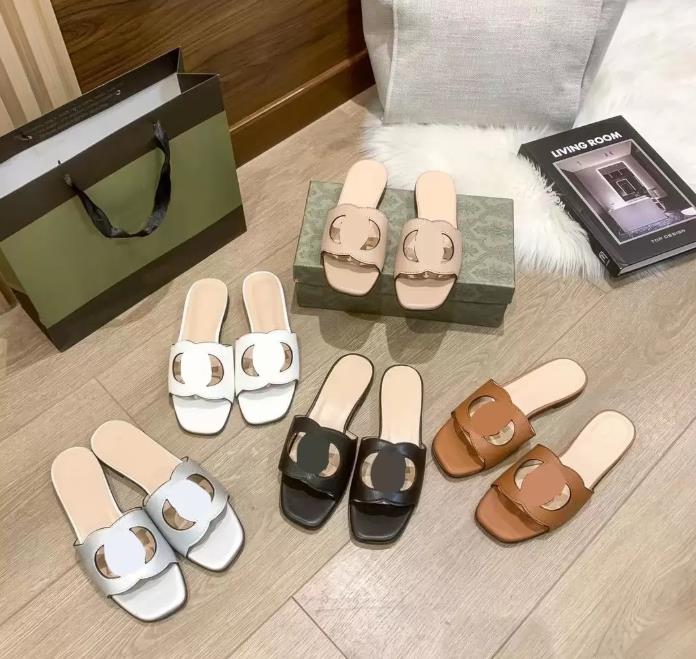 Designer Women Interlocking Slippers Cut Out Slides Women Sandals Low Heel Slipper Leather Beach Shoes