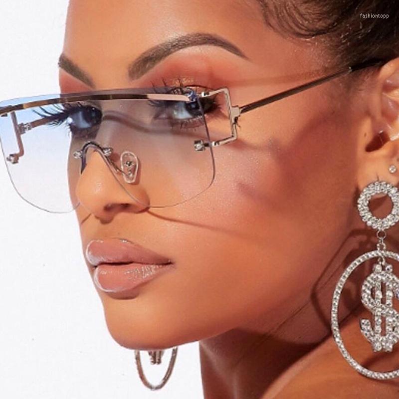 Sunglasses JackJad 2022 Fashion Unique Cool Rimless Shield Style Women Vintage Ins Brand Design Sun Glasses 8821SunglassesSunglasses
Sunglasses JackJad 2022 Fashion Unique Cool Rimless Shield Style Women Vintage Ins Brand Design Sun Glasses 8821SunglassesSunglasses