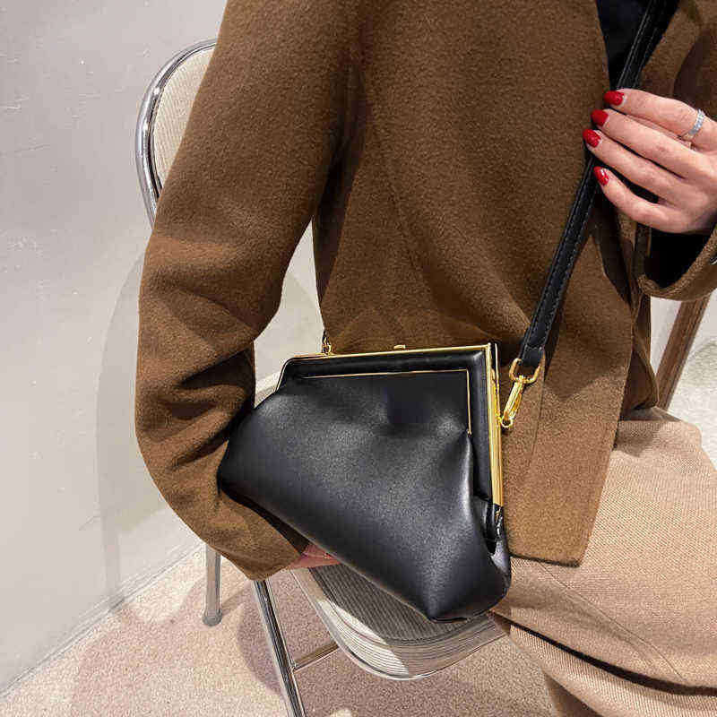 Vintage Evening Party Clamp Clutch 2022 Luxury Top Brand Leather Women Designer Handbag Trendy Shoulder Cross Body Bag G220712, Beige
Vintage Evening Party Clamp Clutch 2022 Luxury Top Brand Leather Women Designer Handbag Trendy Shoulder Cross Body Bag G220712, Beige