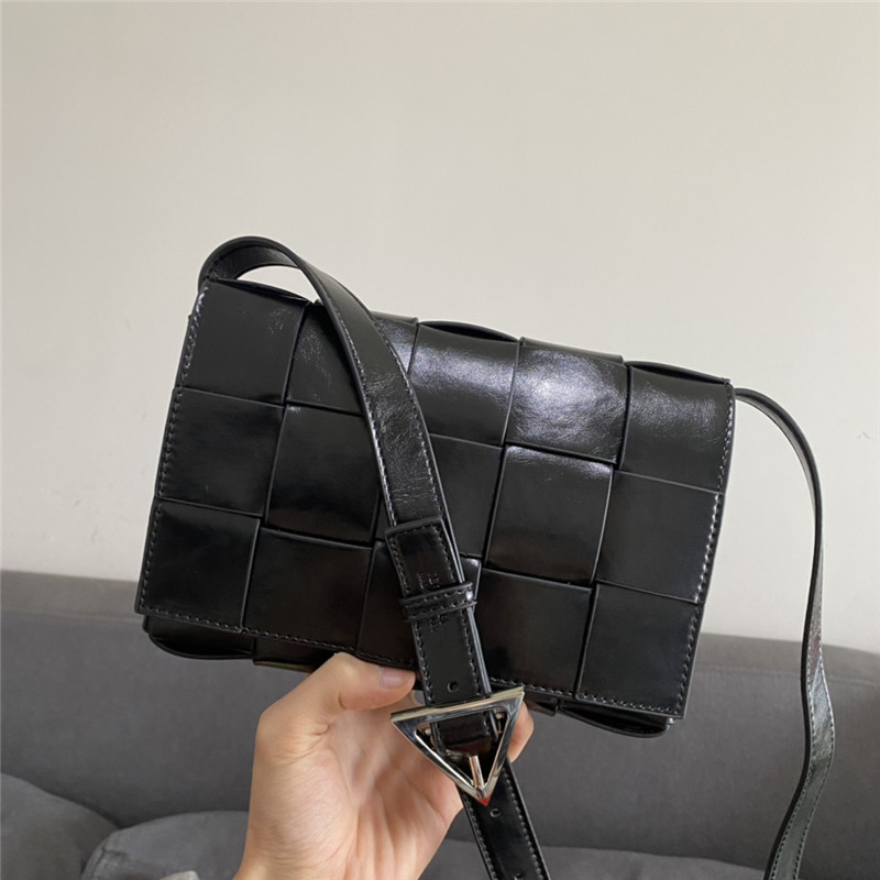 Womens Designer Crossbody Bags Cassette Handbags Woven Pochette Waxed Leather Knitted Shoulder Bags Square B Purses Cross Body Handbag 2022, Extra cost
Womens Designer Crossbody Bags Cassette Handbags Woven Pochette Waxed Leather Knitted Shoulder Bags Square B Purses Cross Body Handbag 2022, Extra cost