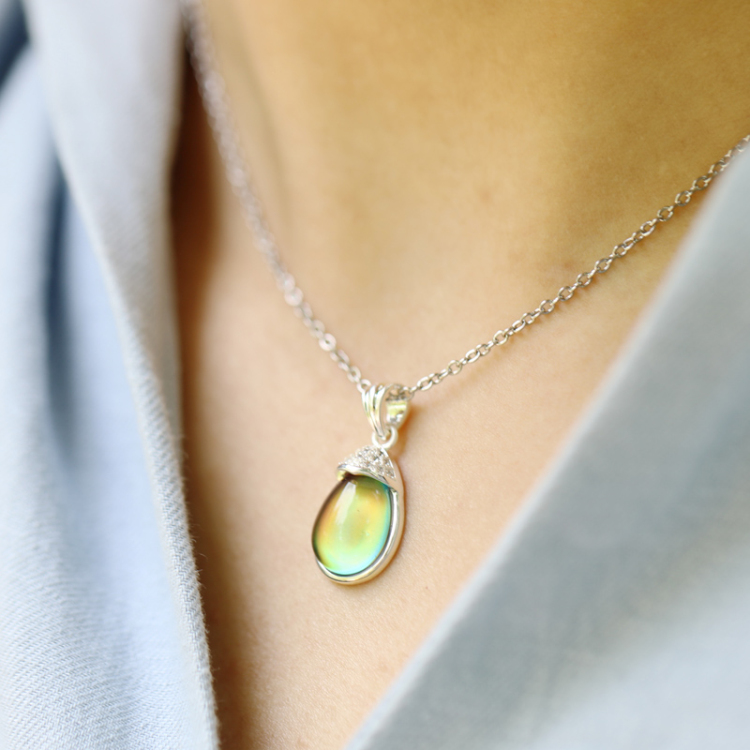 Fashion Elegant Color Change Mood Pendant Necklace for Women Gift
