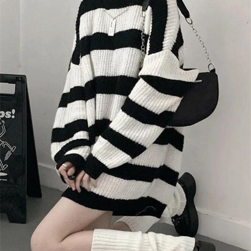 Deeptown Gothic Sweaters Women Harajuku Punk Knitted Stripes Jumper Vintage Plus Size Loose Long Sleeve Pullover Tops Streetwear 220813, Gray
Deeptown Gothic Sweaters Women Harajuku Punk Knitted Stripes Jumper Vintage Plus Size Loose Long Sleeve Pullover Tops Streetwear 220813, Gray