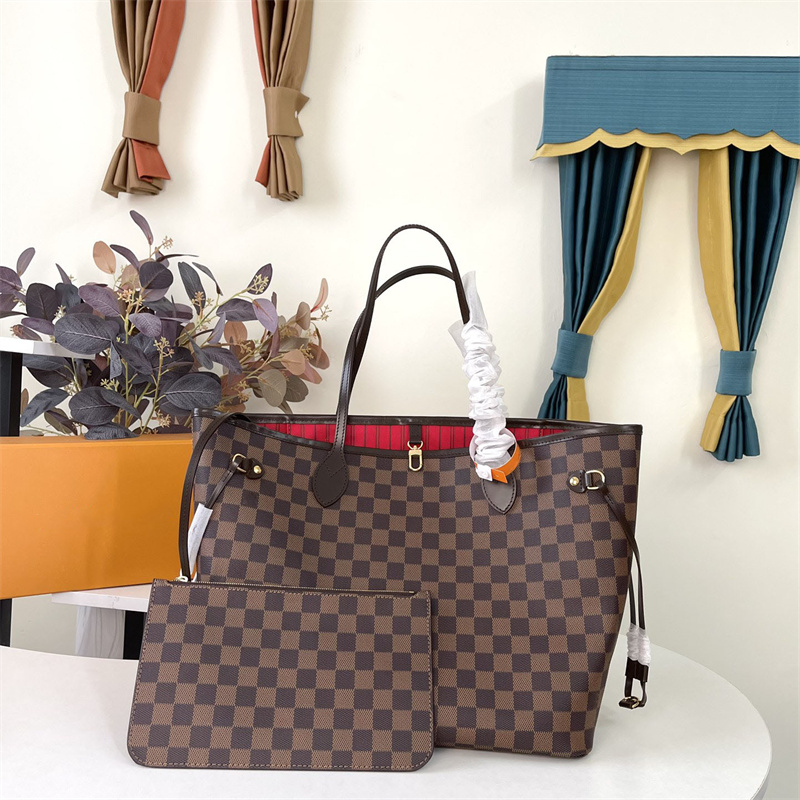 2022 new fashion diagonal shoulder bag banquet goddess Fan solid color handbag handbag Lingge brown large capacity
2022 new fashion diagonal shoulder bag banquet goddess Fan solid color handbag handbag Lingge brown large capacity