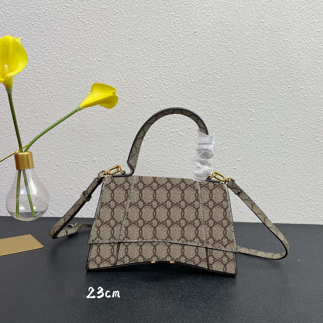 2022 Designer Bags The Hacker Project Fashion Women's Shoulder Bag High Quality PU Leather Ladies Handbag Letter Pattern Messenger Bag wallet, Khaki size: 19cm
2022 Designer Bags The Hacker Project Fashion Women's Shoulder Bag High Quality PU Leather Ladies Handbag Letter Pattern Messenger Bag wallet, Khaki size: 19cm