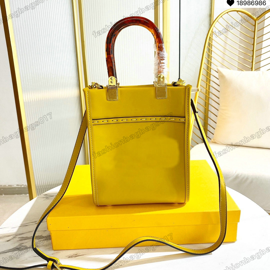 2022 Mini Sunshine Shopper Dark Brown Leather Mini-Bag Roma Plexiglass Handles Shoulder Bags Small Totes Bags Luxurys Designers Bags
2022 Mini Sunshine Shopper Dark Brown Leather Mini-Bag Roma Plexiglass Handles Shoulder Bags Small Totes Bags Luxurys Designers Bags