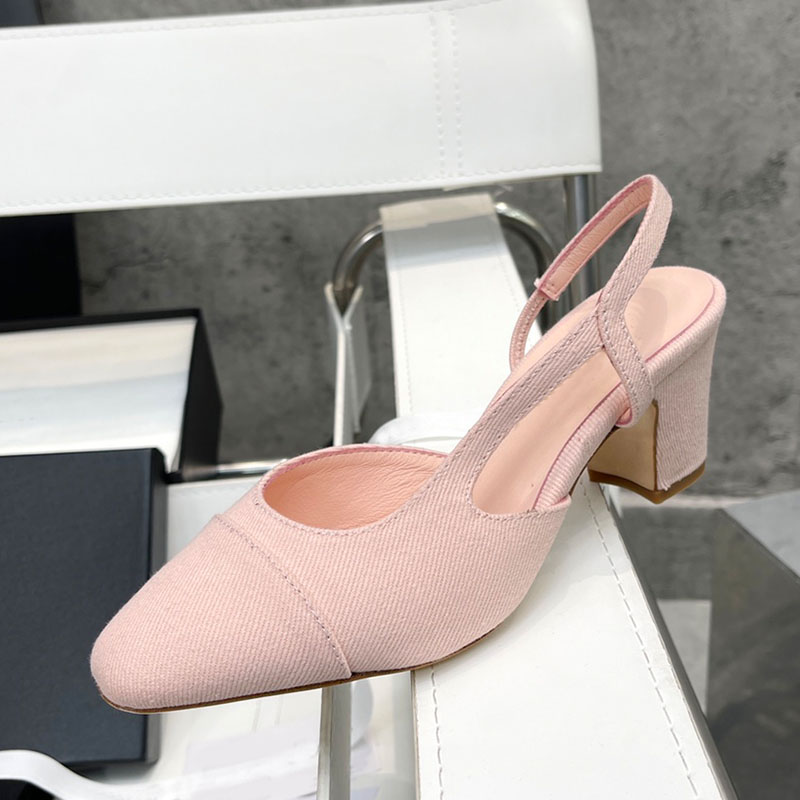 2022 Newest Designer Printed Dress Shoes Womens Canvas Sandals Genuine Leather Ballet Flats Classic Design High Heels Round Toe Slingbacks Lady Pumps Women Sandal
2022 Newest Designer Printed Dress Shoes Womens Canvas Sandals Genuine Leather Ballet Flats Classic Design High Heels Round Toe Slingbacks Lady Pumps Women Sandal