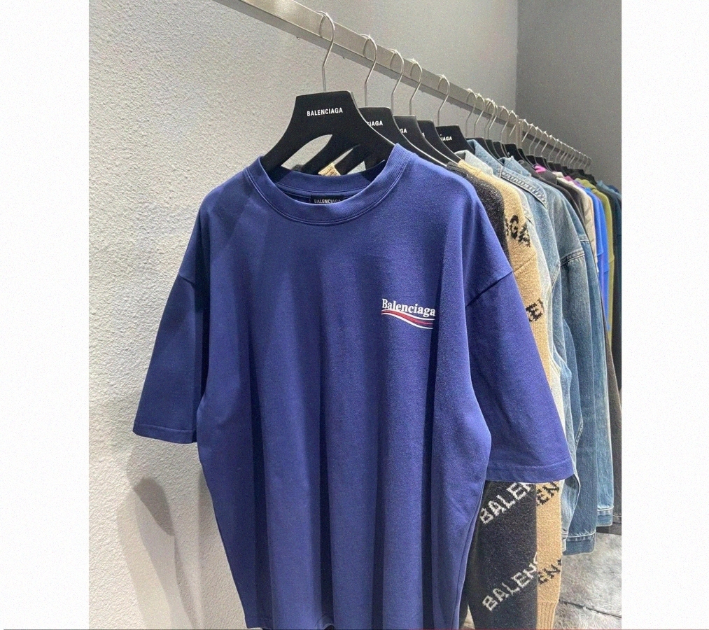 2022 New Brand Women Men T Shirts Waves Tees High Quality Luxury Designer Summer T Shirt Short Sleeve Berry Tops Tee Streetwear, Pay for freight
2022 New Brand Women Men T Shirts Waves Tees High Quality Luxury Designer Summer T Shirt Short Sleeve Berry Tops Tee Streetwear, Pay for freight