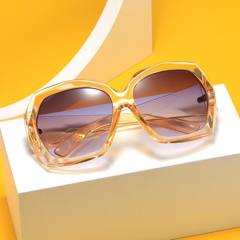 Sunglasses Vintage Multifaceted Sun Glasses Lady Street S Fashion Oversize Diamond Sectioned Decoration Eyewear For Women Men
Sunglasses Vintage Multifaceted Sun Glasses Lady Street S Fashion Oversize Diamond Sectioned Decoration Eyewear For Women Men