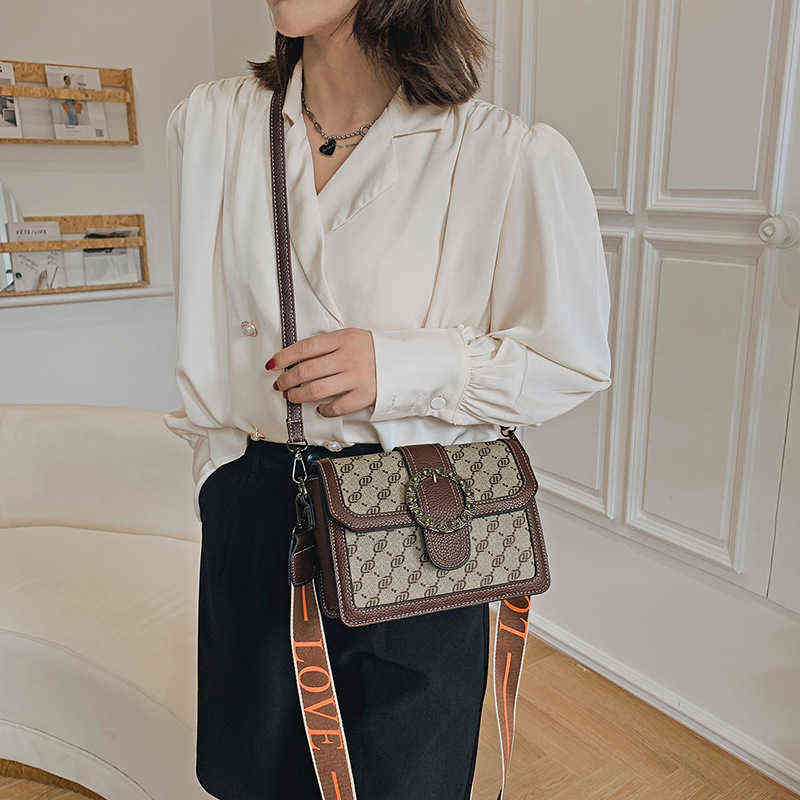 Handbag high sense small bag women's 2022 new printed small square bag versatile temperament Shoulder Messenger Bag, Khaki
Handbag high sense small bag women's 2022 new printed small square bag versatile temperament Shoulder Messenger Bag, Khaki