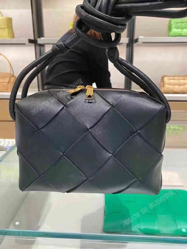 Designer Women Bottegass Handbags Venetas Women's Cassette Woven Diagonal Box Loop Diagonal Camera, Color consultation notes
Designer Women Bottegass Handbags Venetas Women's Cassette Woven Diagonal Box Loop Diagonal Camera, Color consultation notes