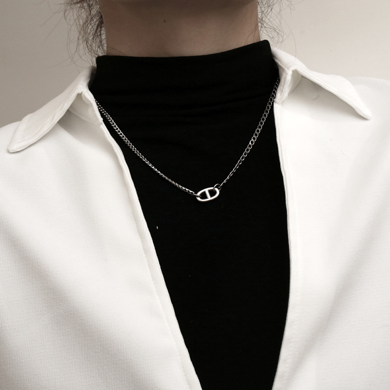 Titanium Steel Necklace Niche Design Sense Senior Temperament Female Pendant Necklaces