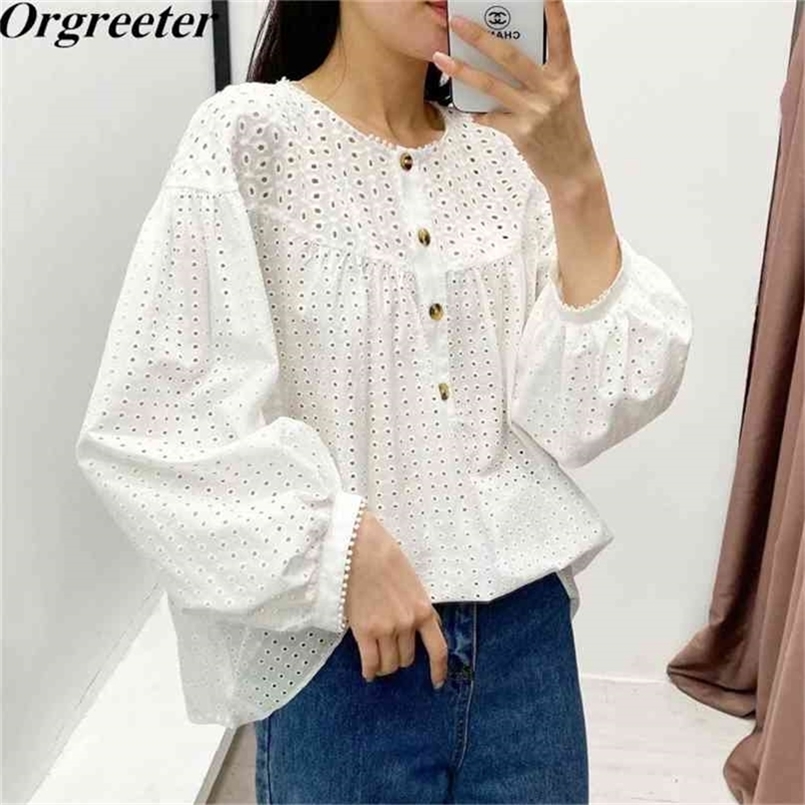 Hollow out Embroidery Cotton Shirt for Women Summmer Round neck Lantern Sleeve Loose A-line Openwork White Blouse 210602
Hollow out Embroidery Cotton Shirt for Women Summmer Round neck Lantern Sleeve Loose A-line Openwork White Blouse 210602