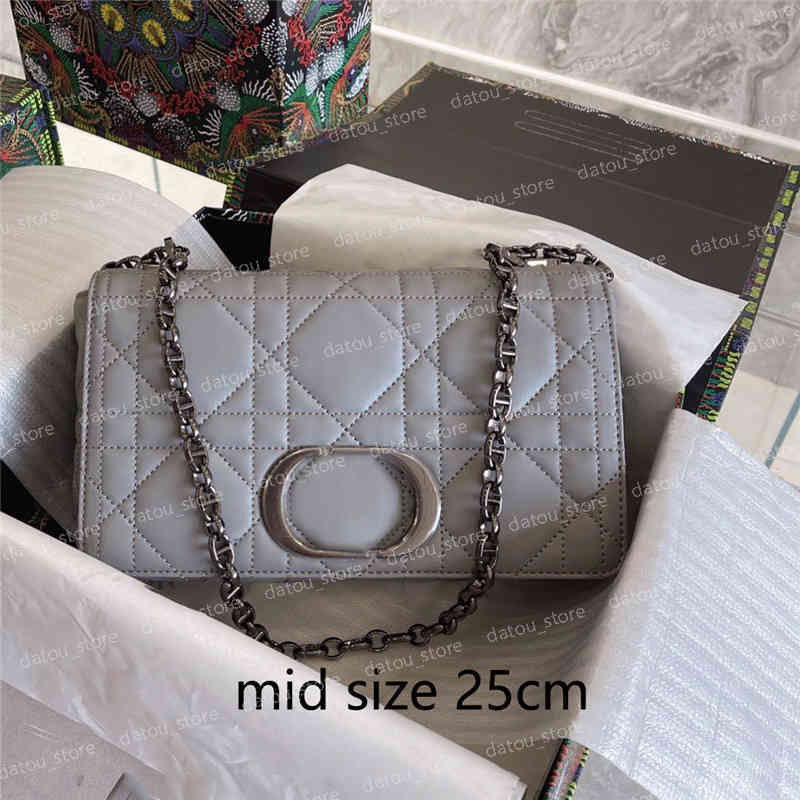 Designer Luxury Bags Women Shoulder Handbags Crossbody Bag With Chains 3 Size Ladies Handbag Fashion Totes Backpacks dds, Black-small
Designer Luxury Bags Women Shoulder Handbags Crossbody Bag With Chains 3 Size Ladies Handbag Fashion Totes Backpacks dds, Black-small